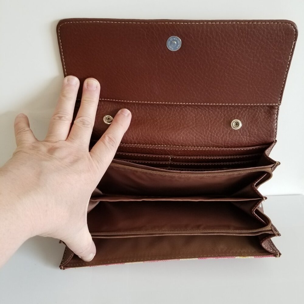 Vintage Eitenne Aigner Wallet with Removable Strap - Picture 5 of 8